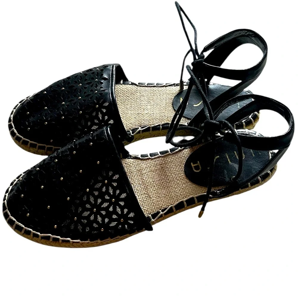 Unisa Cayta Black Floral Cutout Ankle Strap Tie Low Espadrille Flats Size 7